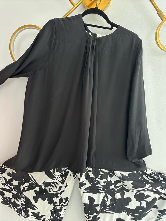 ty-lr Tops - Elegant Black Draped Women's Blouse